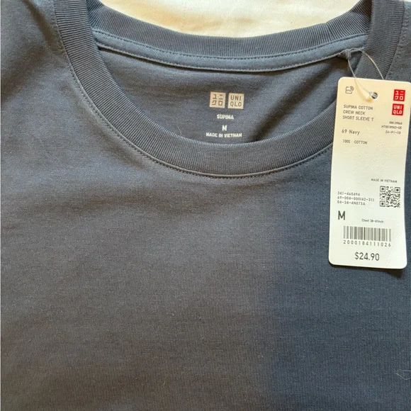 Bundle of 4 basic tees - Picture 5 of 9